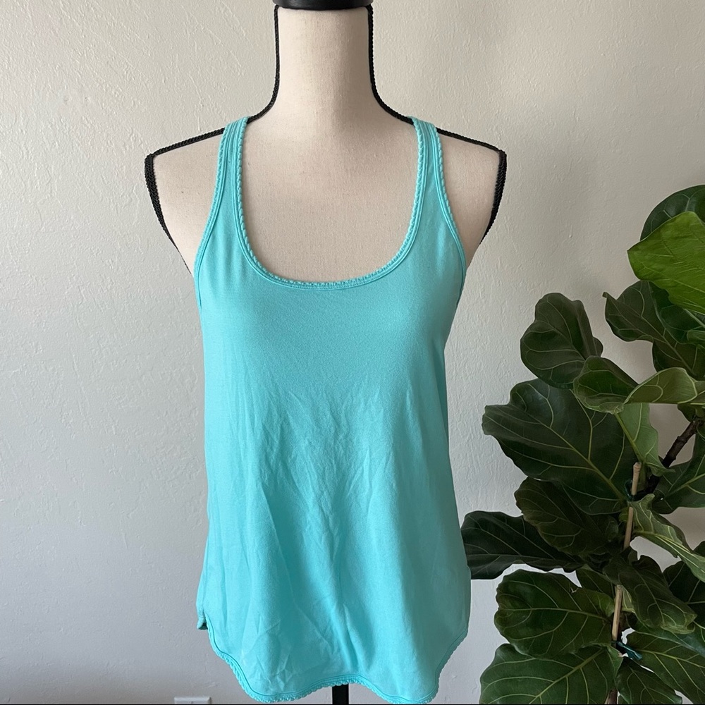 *** LULULEMON Racerback Tank Size 4 ***